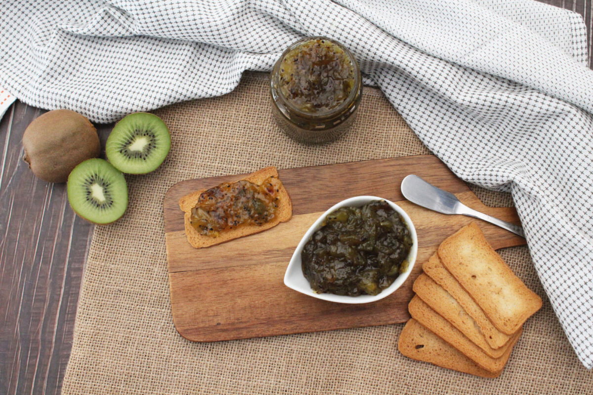 Mermelada de kiwi. Receta casera con y sin azúcar 10