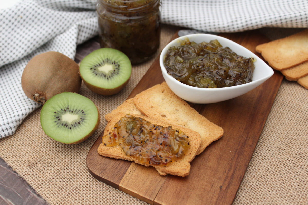 Mermelada de kiwi. Receta casera con y sin azúcar 11