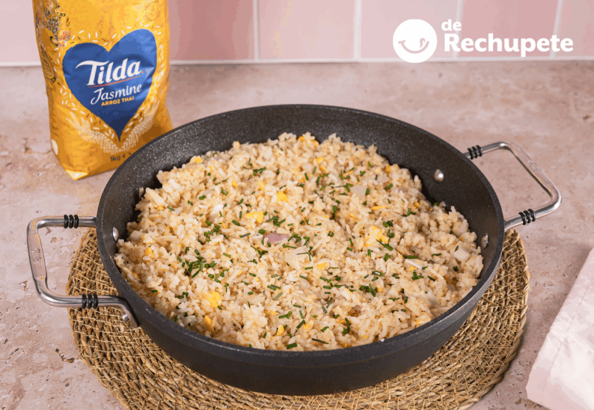 Arroz frito con ajo o Khao Pad Kra-tiam