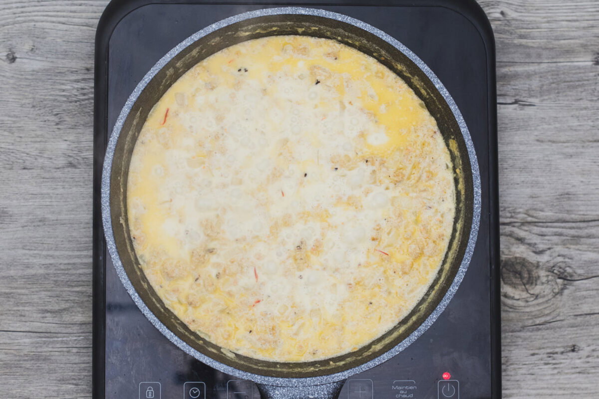 crepes rellenas de gambas y mejillones al azafrán (12)