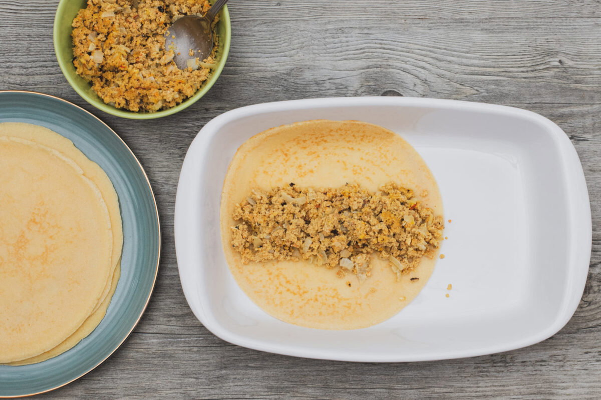 crepes rellenas de gambas y mejillones al azafrán (17)