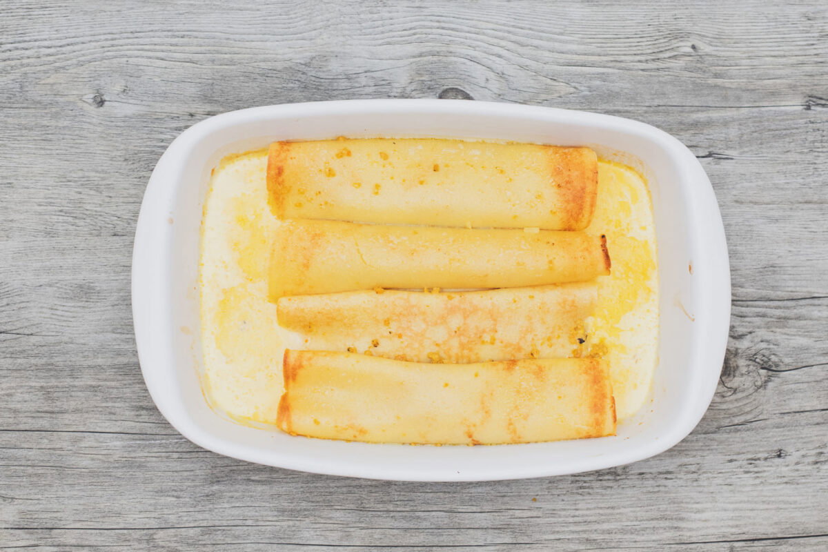 crepes rellenas de gambas y mejillones al azafrán (21)