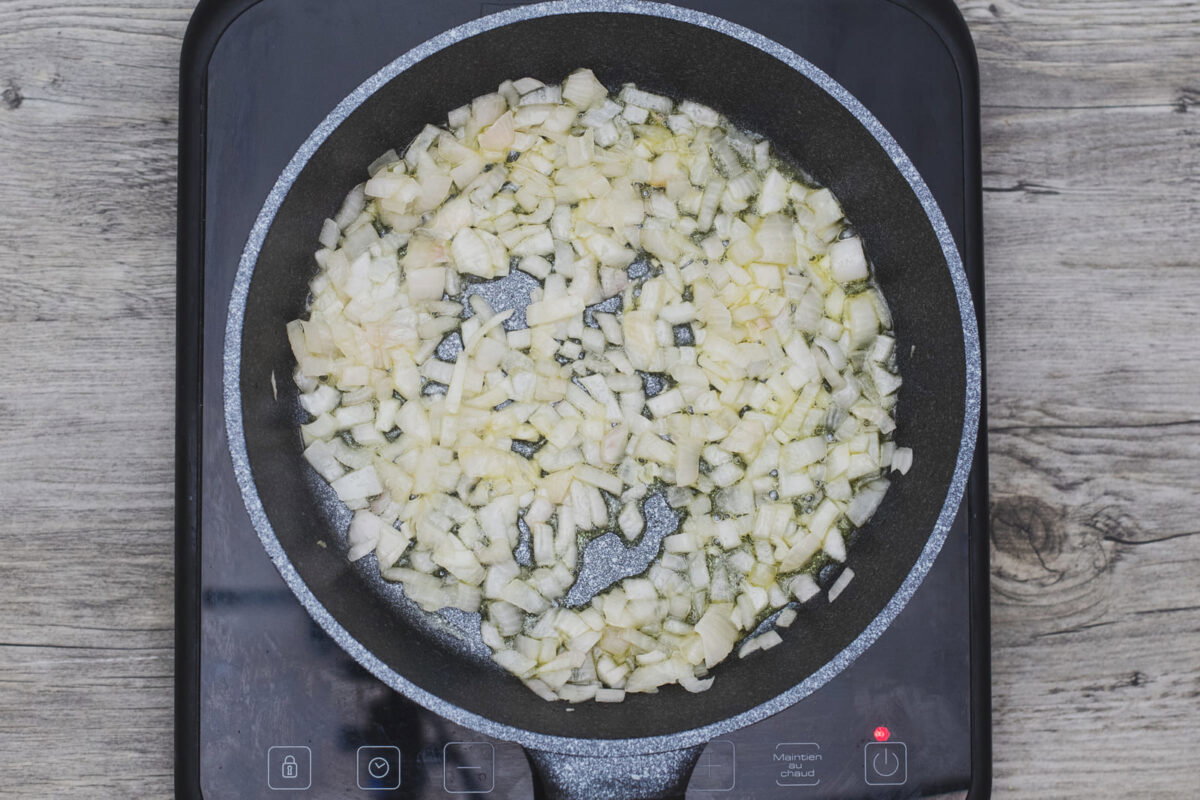 crepes rellenas de gambas y mejillones al azafrán (8)