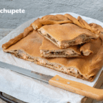 Empanada gallega de salmón con masa gramada