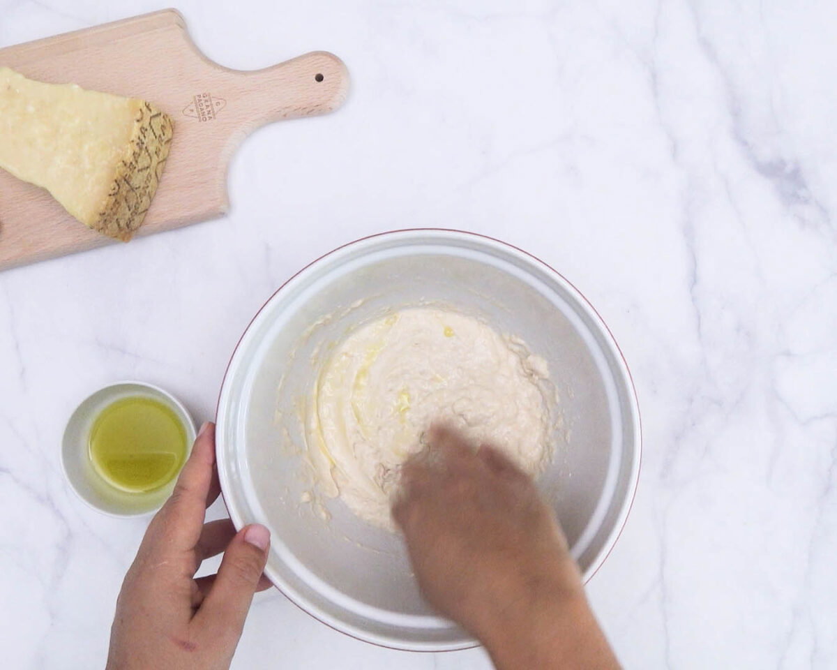focaccia con cebolla y queso grana padano (7)