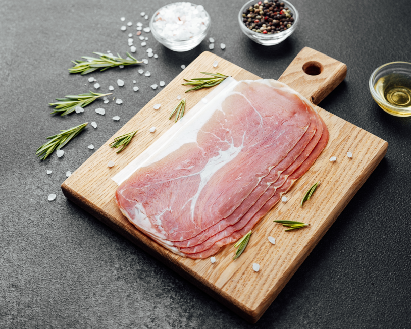 Diferencias entre tocino, tocineta, panceta, bacón, lacón y jamón