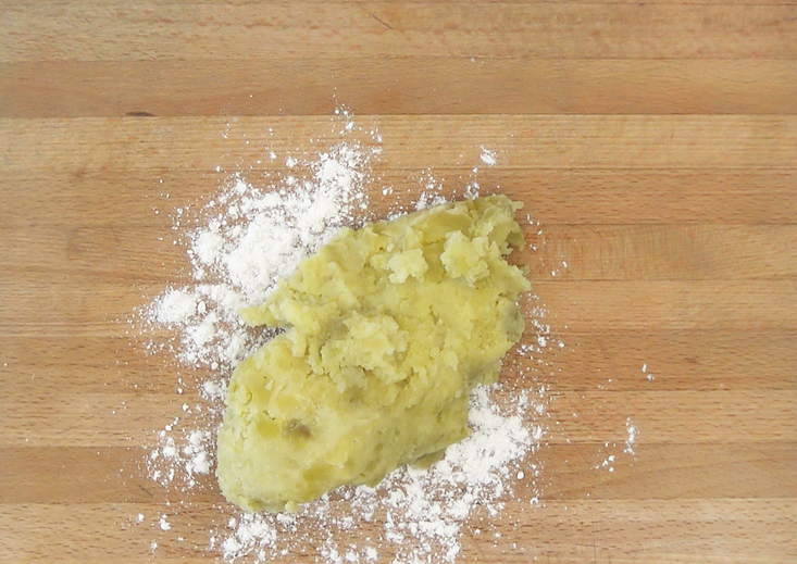 Ñoquis con salsa boloñesa