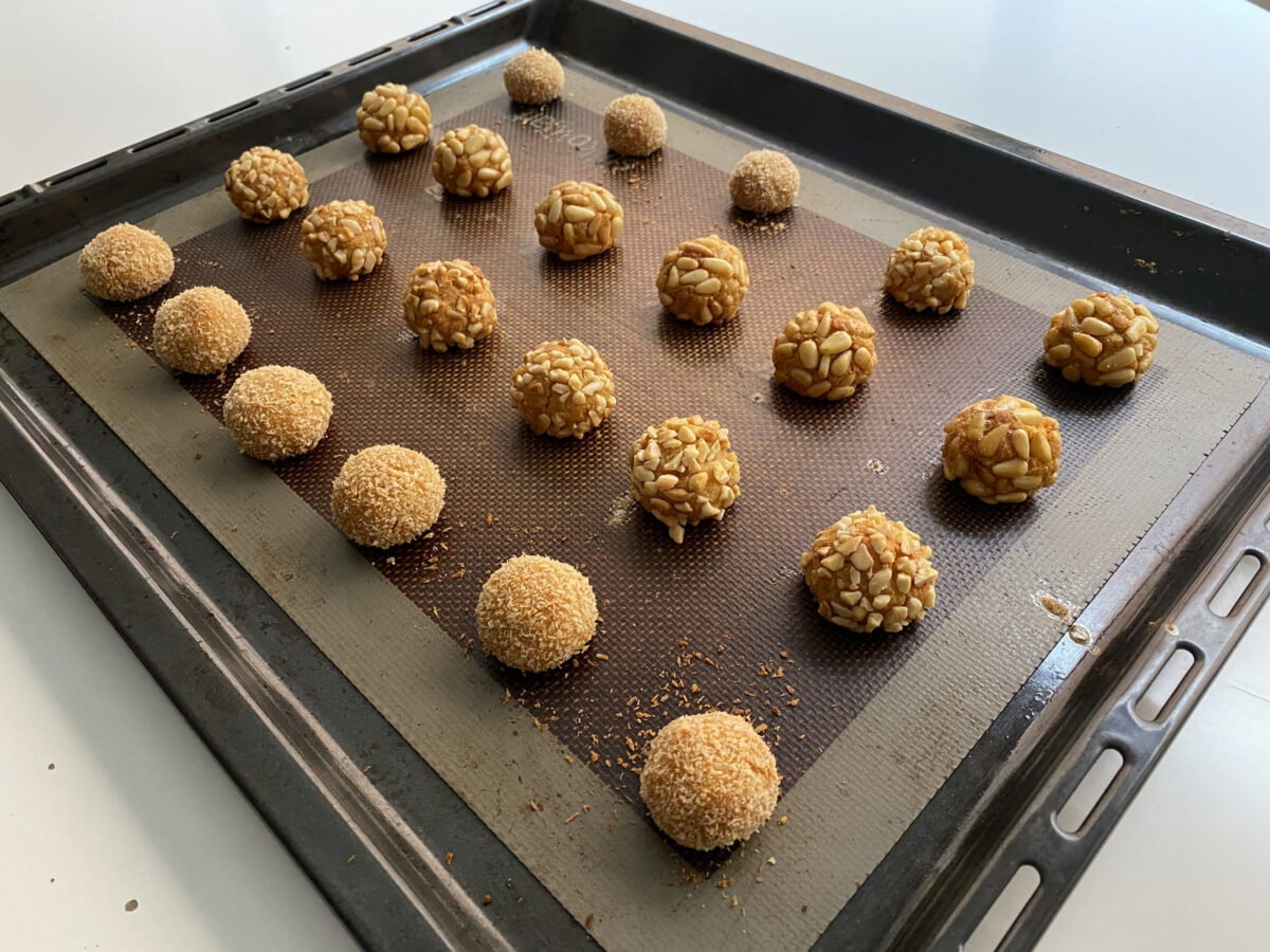 panellets de miel y naranja 11