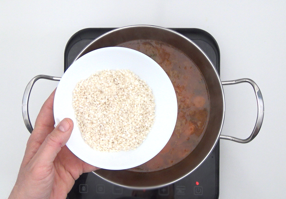 Potaje de garbanzos con arroz