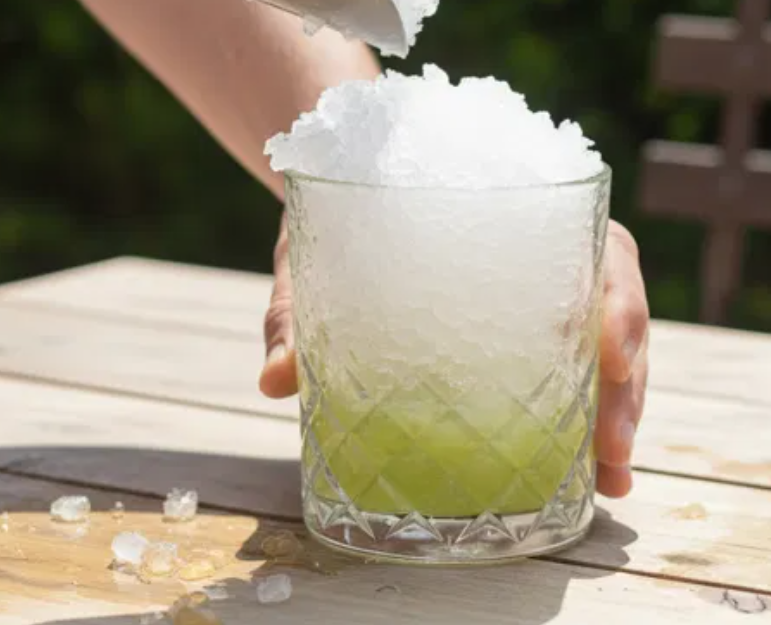 Caprioska. Un cóctel fácil prima de la caipirinha