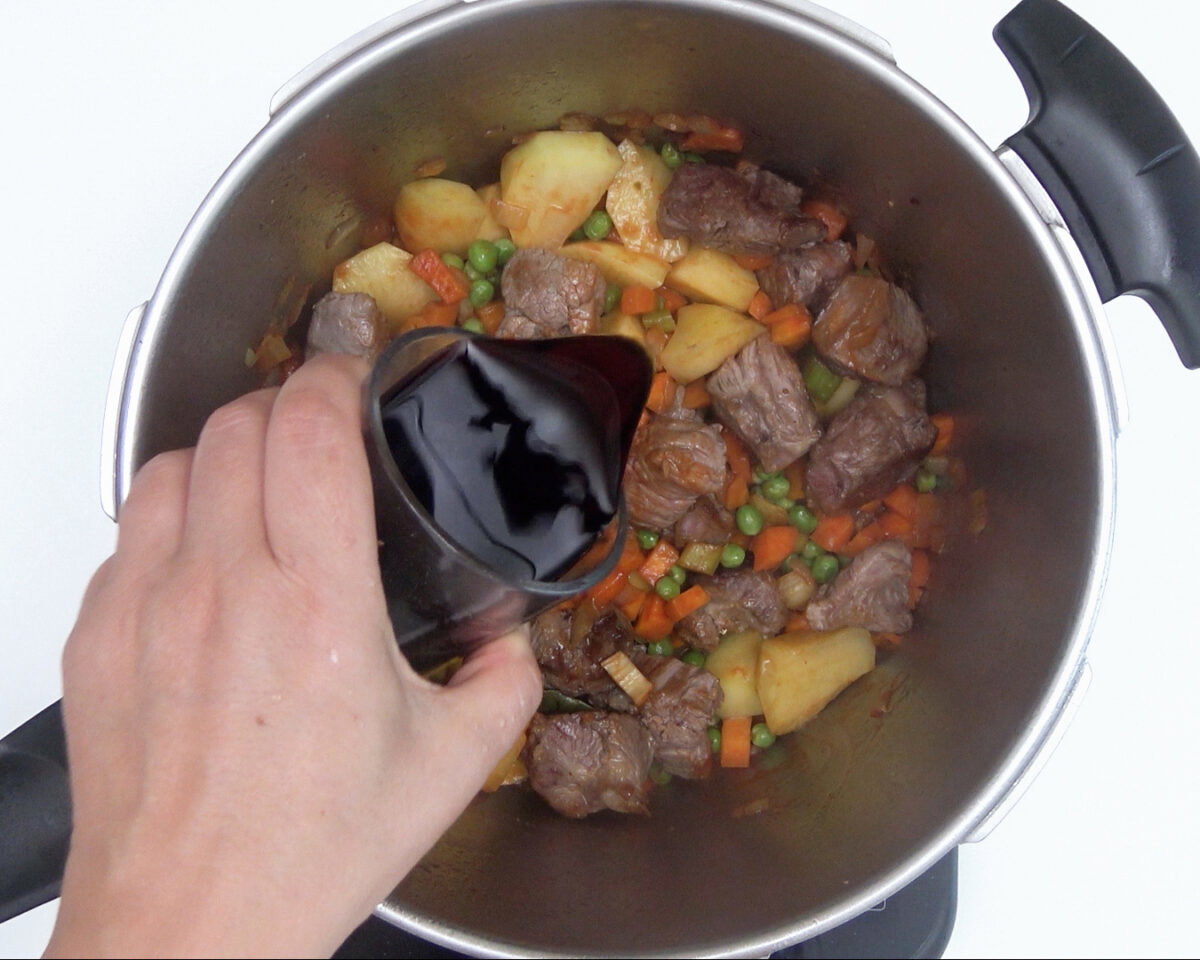Estofado de ternera con patatas y verduras