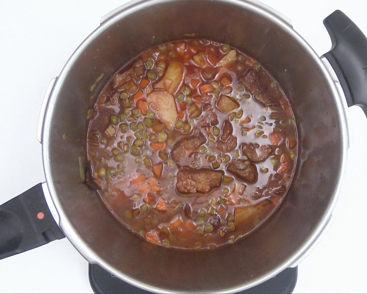 Estofado de ternera con patatas y verduras