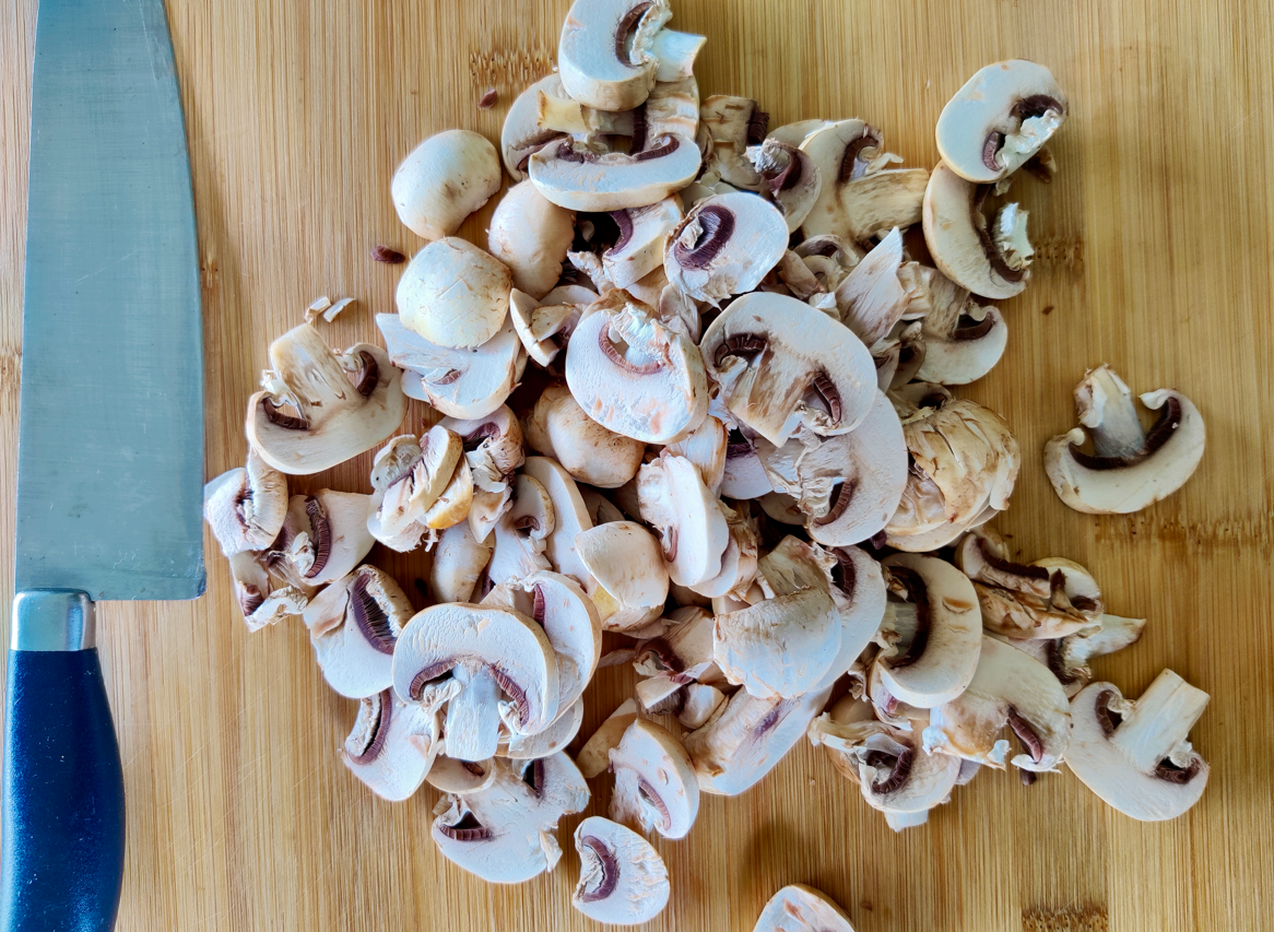Mezzelune de Boletus y trufa en salsa de champiñones y castañas crujientes