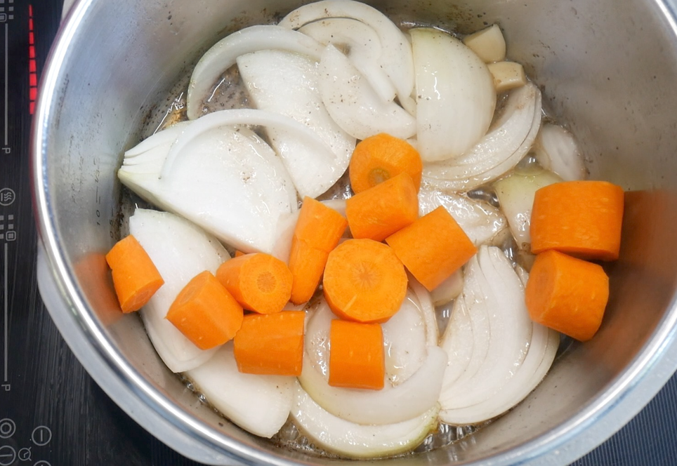 Albóndigas al vino en olla exprés