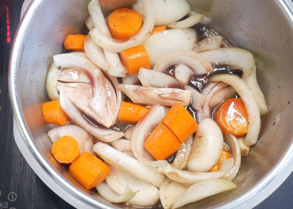 Albóndigas al vino en olla exprés