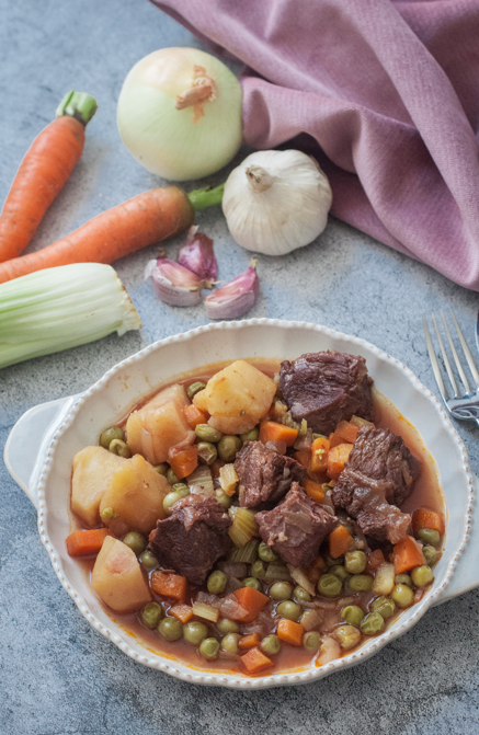 Estofado de ternera con patatas y verduras