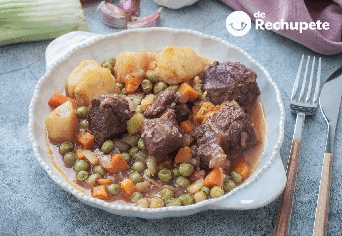 Estofado de ternera con patatas y verduras en olla exprés