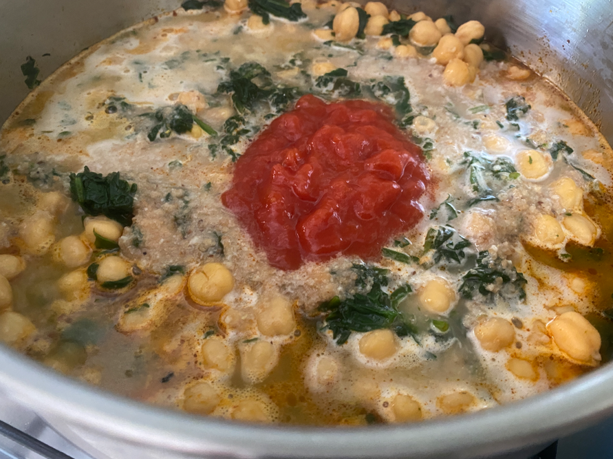 Garbanzos con espinacas a la sevillana