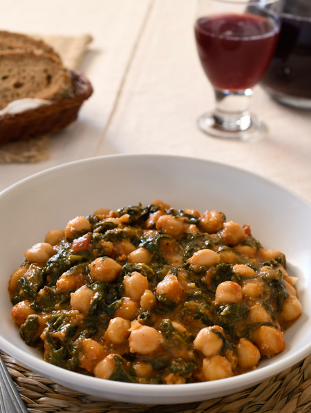 Garbanzos con espinacas a la sevillana