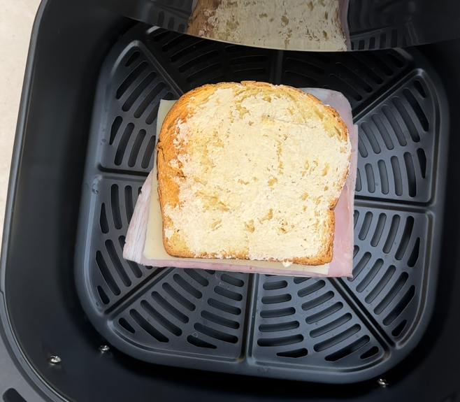 Sandwich en freidora de aire