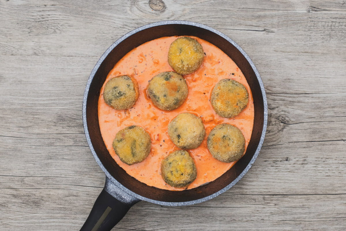 Albóndigas de arroz, espinacas y jamón paso 24