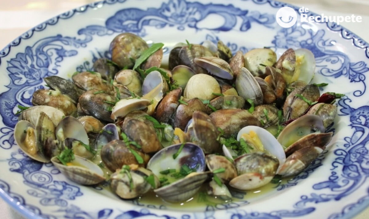 Almejas en salsa verde