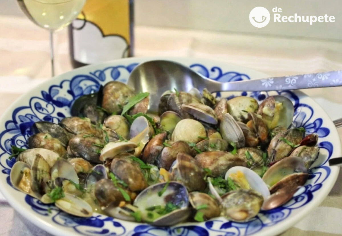 Almejas en salsa verde