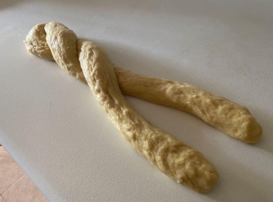 Pan Pulla de cardamomo