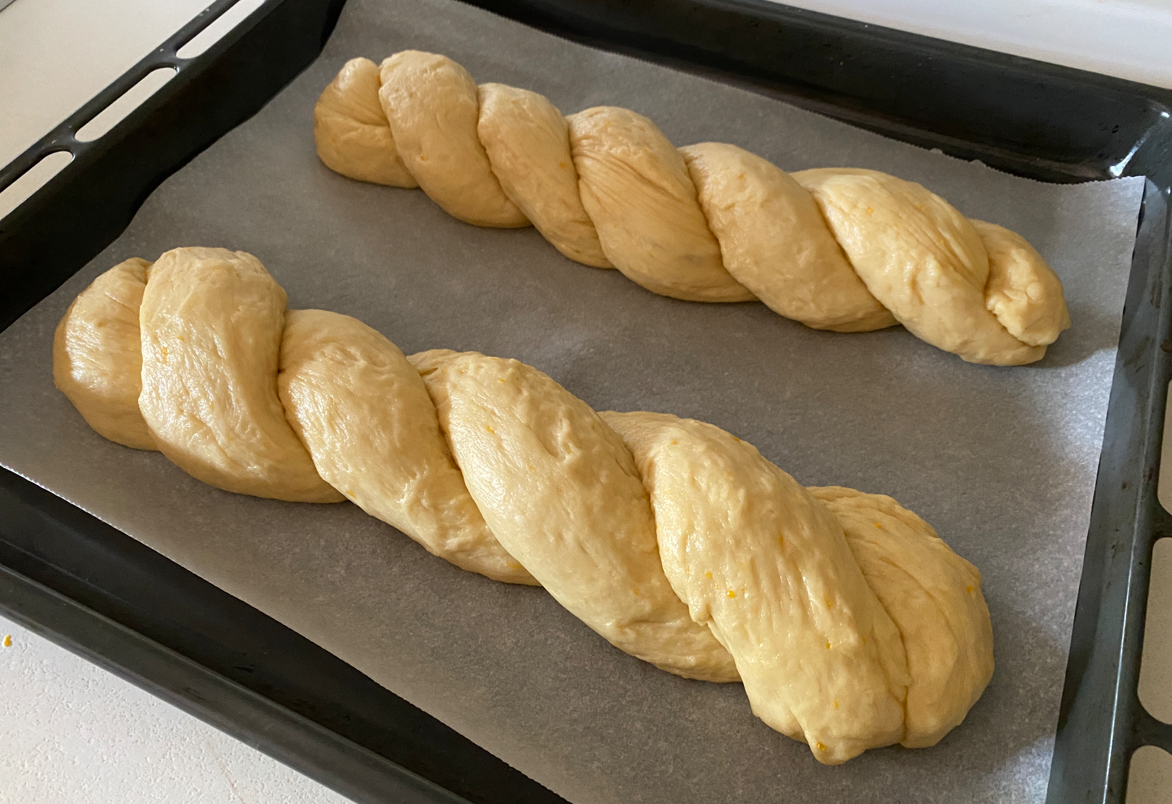 Pan Pulla de cardamomo