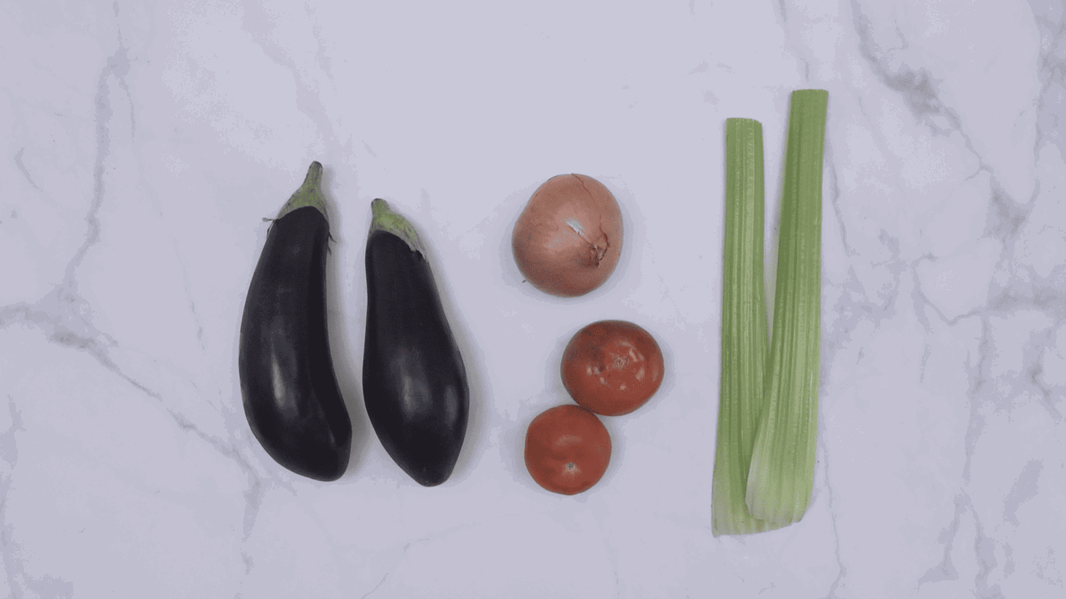 Pasta con caponata siciliana paso 1