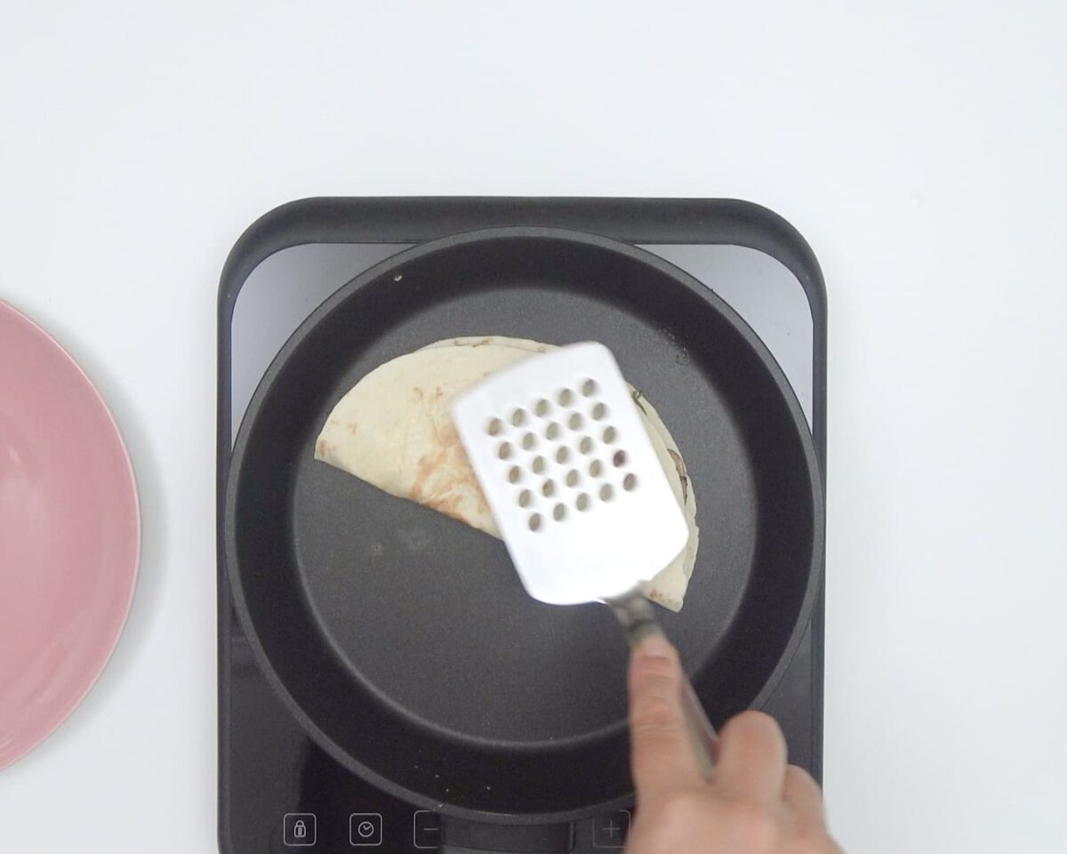 Quesadillas fáciles mexicanas paso 28