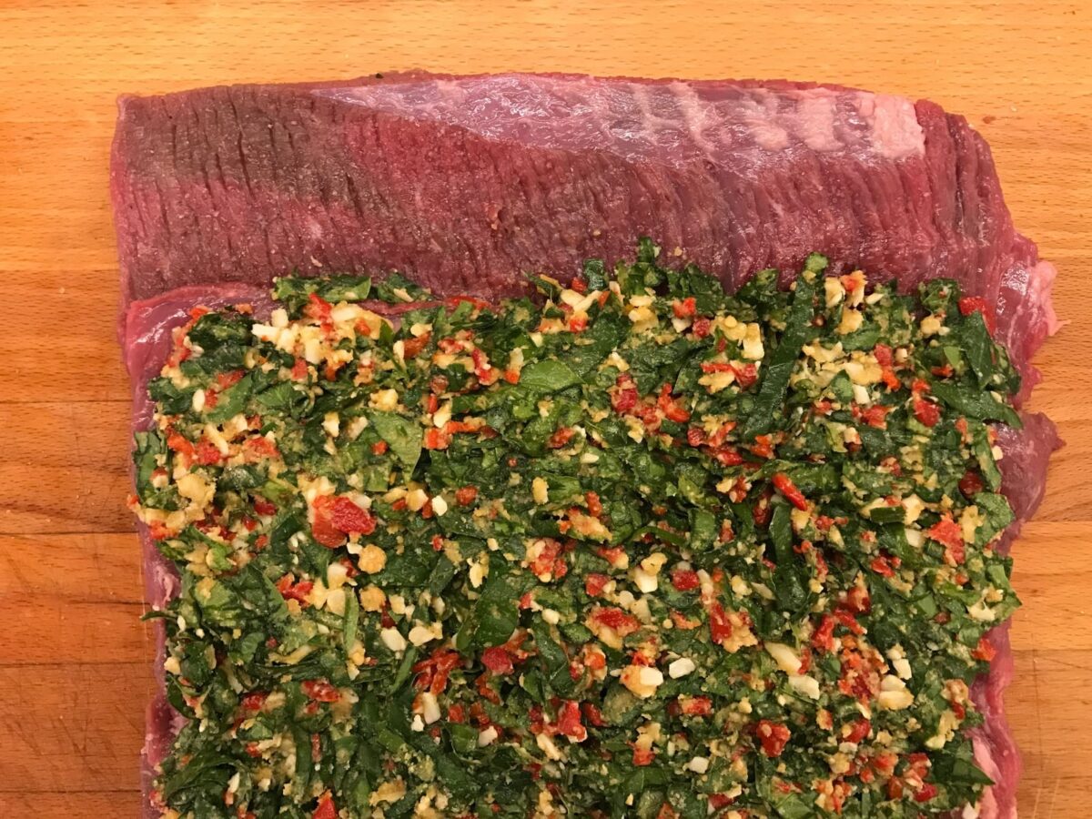 Rollo de carne relleno o Roti paso 10