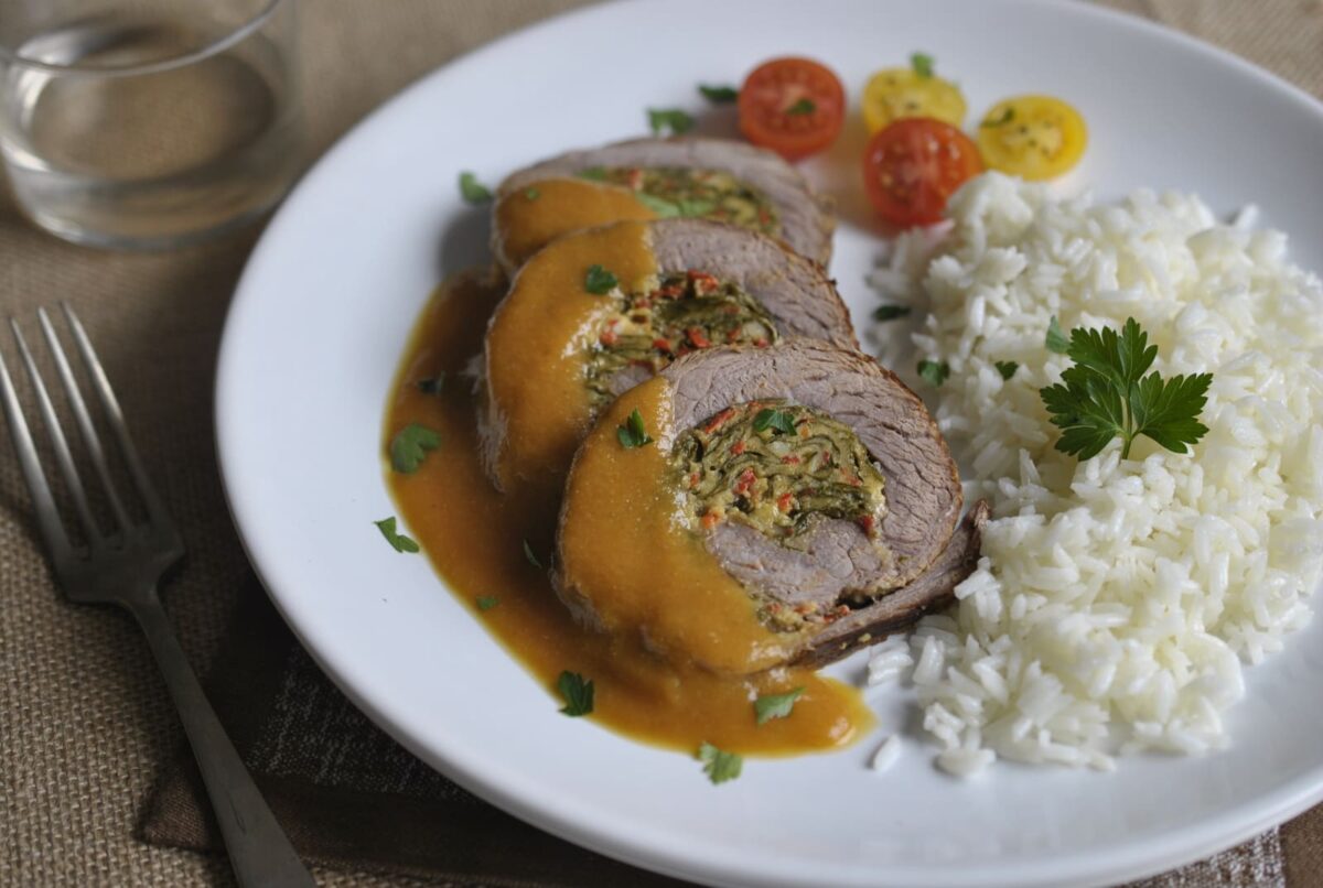 Rollo de carne relleno o Roti paso 19