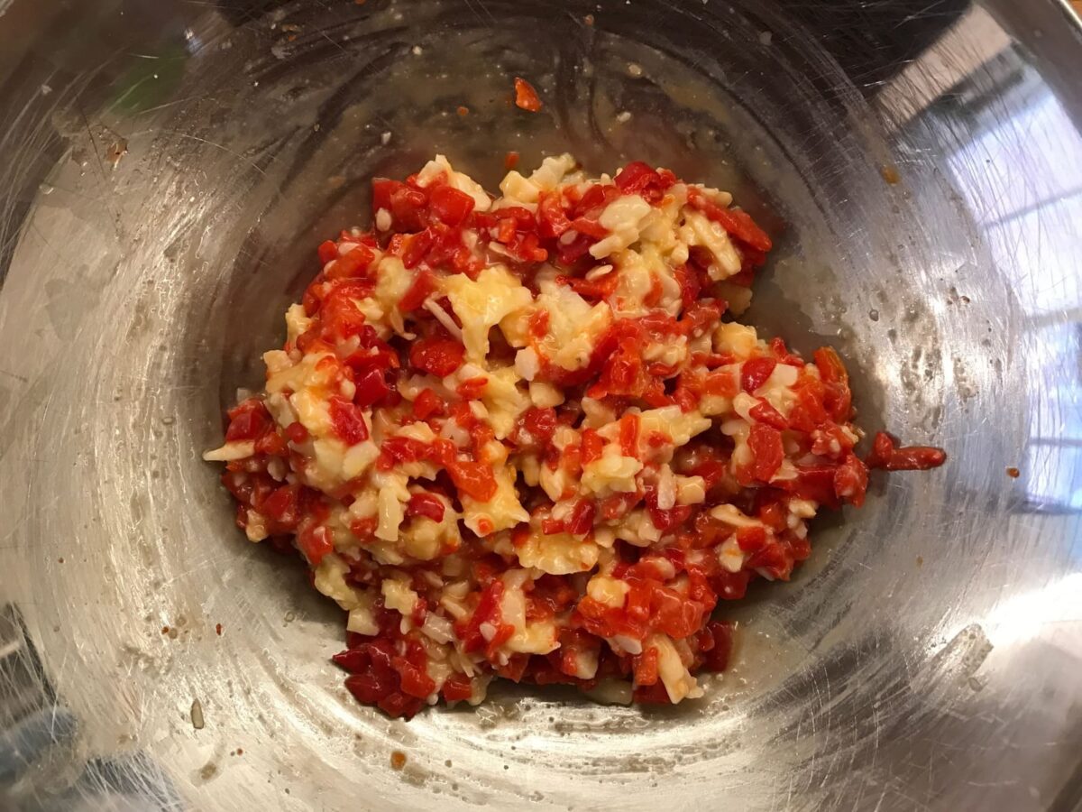 Rollo de carne relleno o Roti paso 5