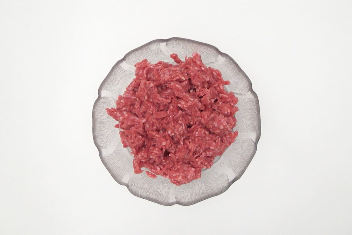 Rollo o roti de carne picada relleno paso 4