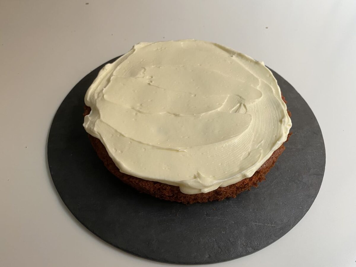 Tarta red velvet Halloween paso 14