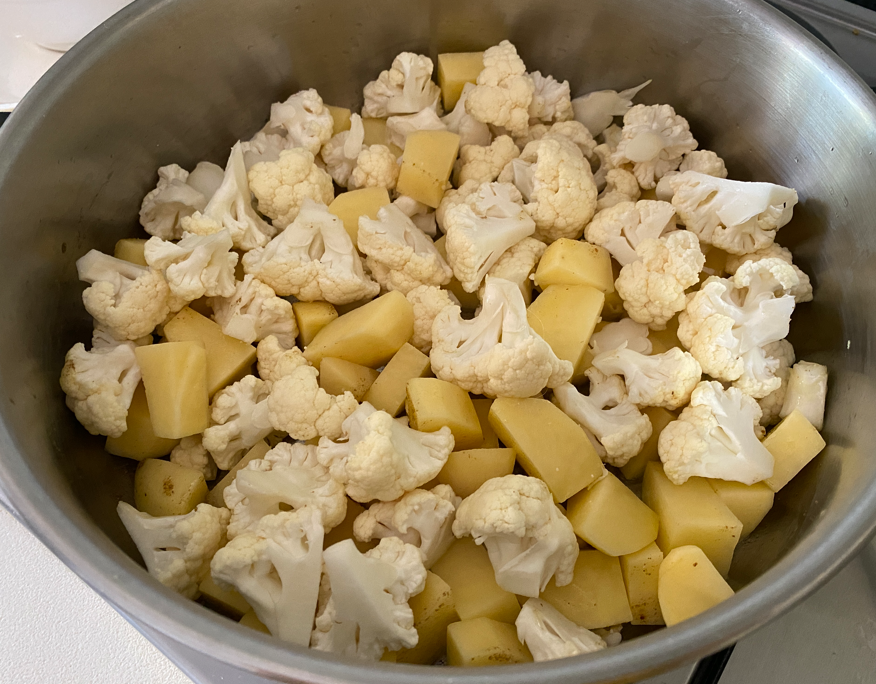 Aloo gobi o curry de coliflor y patata