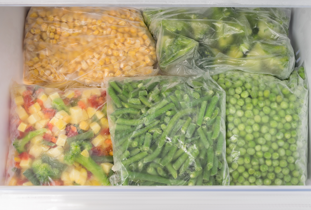 Cómo ahorrar a la hora de comprar frutas y verduras: trucos prácticos para llenar la nevera sin dejarte un dineral