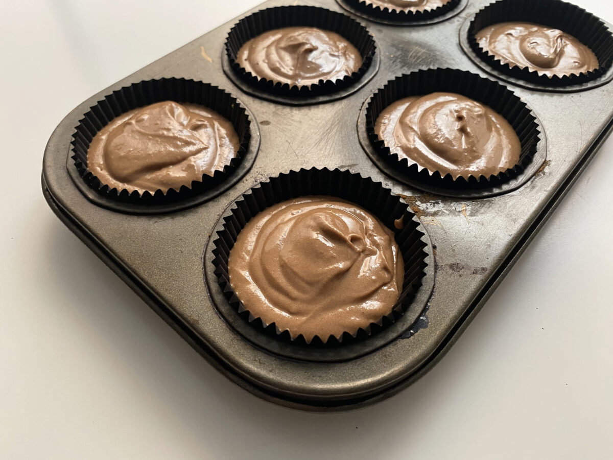 cupcakes de chocolate para Halloween paso 7