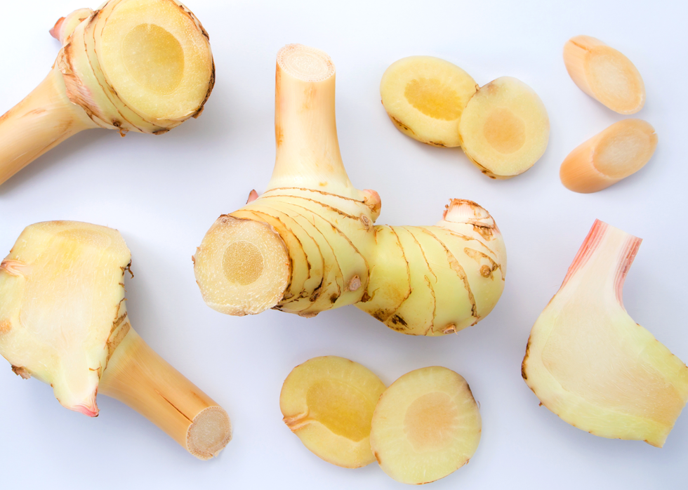 Galangal: qué es, para qué sirve y cómo usar esta raíz aromática en tu cocina