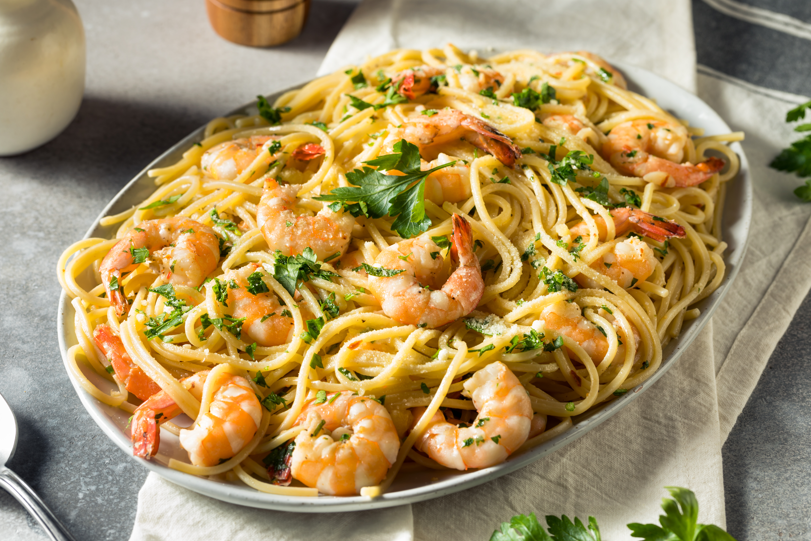 Gambas: origen, variedades, propiedades y cómo usarlas en la cocina
