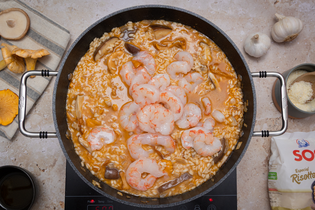 Risotto de setas, trufa y langostinos