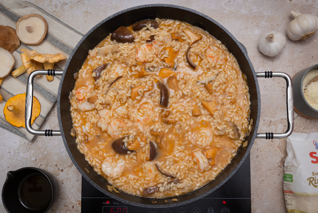 Risotto de setas, trufa y langostinos