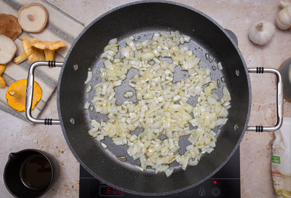 Risotto de setas, trufa y langostinos