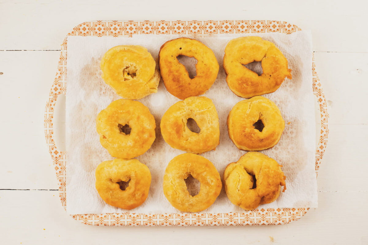 roscos fritos con limón y naranja paso 23