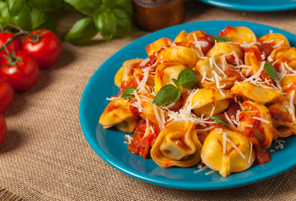 Tres salsas para tortellini de espinacas