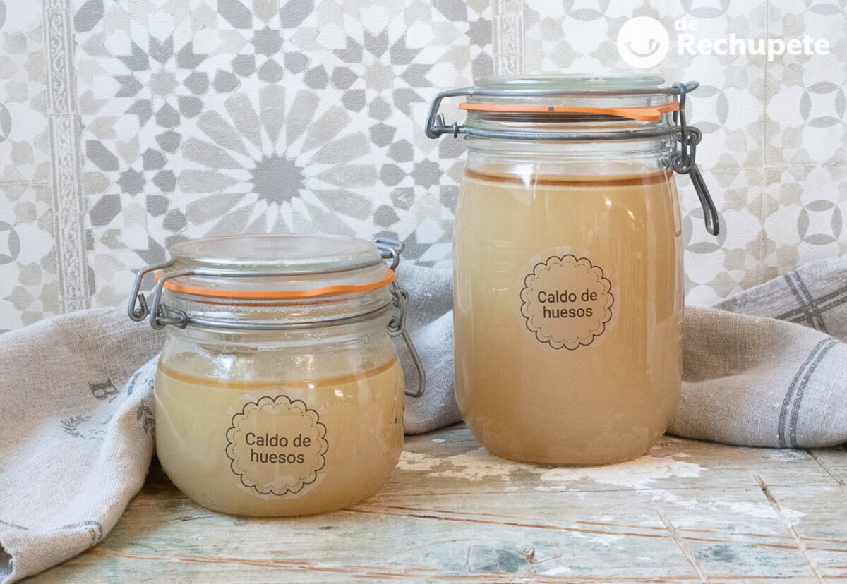 Cómo hacer caldo de huesos, una base sabrosa para tus recetas
