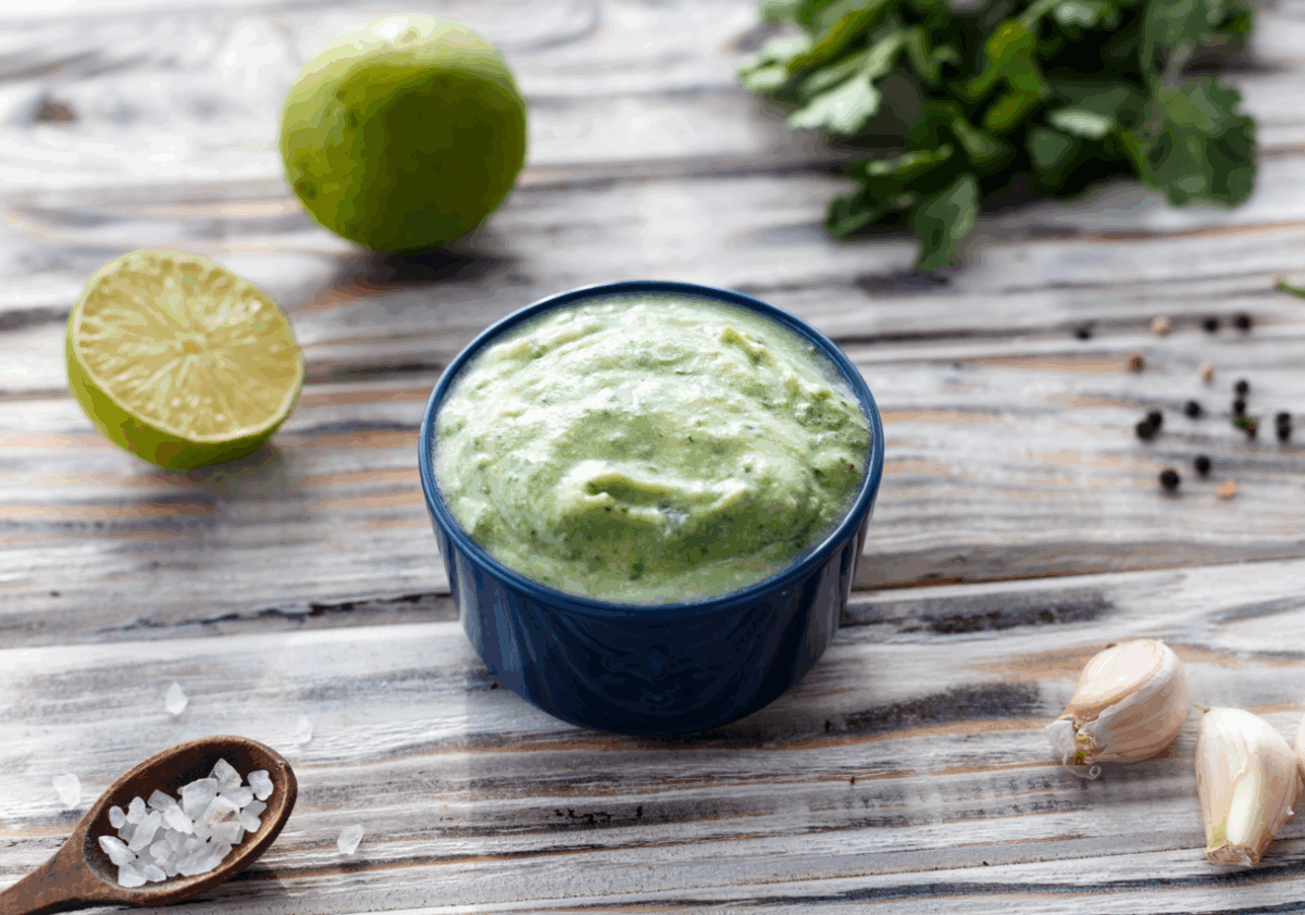 Salsa de ajo venezolana. Receta casera y fácil paso a paso