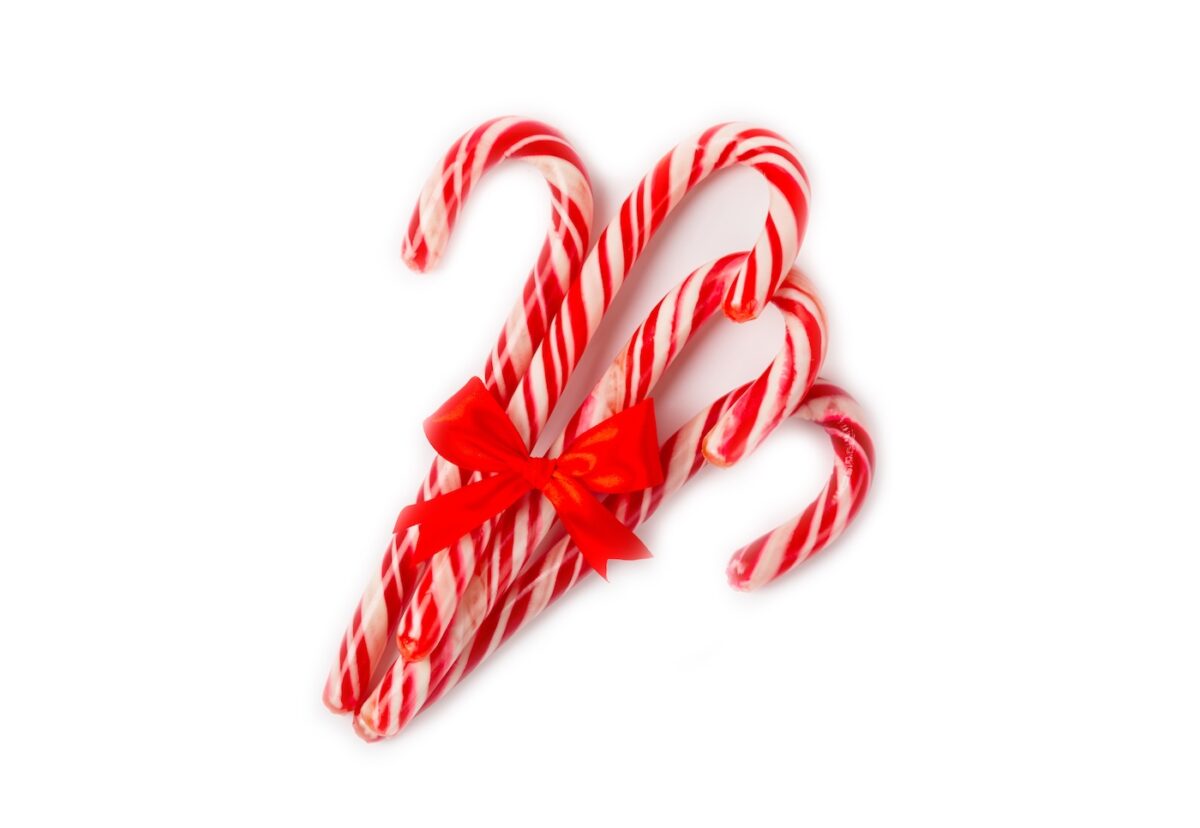 El bastón de caramelo navideño: historia, mitos y curiosidades de un dulce clásico