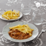Carne de cerdo en salsa. Guiso clásico de los que apetece siempre
